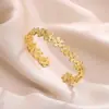 Europeu e Americano Textura Exagerada Flor Dourada Vazada Exagerado Largo Pulseira Aço Inoxidável Aberta Alto Padrão Aço Titânio Feminino
