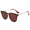 Óculos de Sol Studded Estilo Novo Europeu e Americano Moda Personalidade Retrô Estilo de Rua Óculos de Sol de Passarela Óculos de Sol Tendência Transfronteiriços