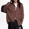 Camisa retro a cuadros plisada estilo americano de manga larga para hombres y mujeres, chaqueta casual nueva, holgada, oversize, moderna