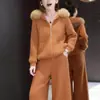 Conjunto de Dos Piezas para Mujer 2026 Invierno Grueso y Cálido Estilo Perezoso Cuello de Piel Cardigan de Punto con Capucha y Cierre de Cremallera con Pantalones de Pierna Ancha