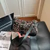 Bolso de axila con estampado de leopardo retro transfronterizo, nuevo diseño de nicho de moda de verano 2026, bolso de mano elegante y versátil