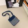 Venta al por mayor de nuevo bolso vertical de mezclilla japonés para teléfono móvil, bolso bandolera multifuncional pequeño deportivo de moda para hombres y mujeres.