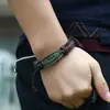 Pulseira Vintage de Couro Tecido Feita à Mão para Homens com Decoração de Pena em Liga, Tira de Couro Ajustável, Acessório Unissex