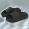 Pisar caca se siente con zapatillas EVA de suela gruesa para hombres y mujeres, sandalias impermeables de secado rápido para el hogar, baño, ducha, antideslizantes para parejas