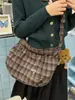 Bolso Cruzado de Hombro Único Plisado Rojo Estilo Coreano Cuadros Artísticos Alto Valor Estudiante Universitario Versátil para el Trabajo Bolso Dumpling
