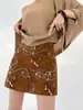 Falda corta de ante jacquard bordado estilo vintage línea A para mujer, cintura alta adelgazante anti-exposición A13436