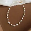 Novo colar de pérolas estilo francês vintage, nicho de luxo leve com toque de alta qualidade, corrente para clavícula para mulheres, moderno e versátil para o dia a dia