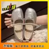 Tamanho 36-43 Sapatos Femininos de Tamanho Grande, Novos Sapatos Baixos Bordados Estilo Chinês 2026, Adequados para Saias, Scarpins de Boca Rasa com Pérolas