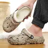 Pantuflas de Algodón para Hombre Invierno 2024 Nuevos Hogar Suela Gruesa Forro de Felpa Cálidos Zapatos de Algodón Sensación de Goma EVA Zapatos de Algodón de Punta Cerrada