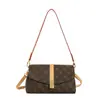 Bolso de Mano de Diseño de Nicho de Alta Gama de Comercio Exterior para Mujer 2026 Nuevo Bolso Retro para Debajo del Brazo Bolso Versátil de Hombro Único Cruzado