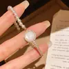 Pulsera Colgante de Concha con Perla y Circonita, Sencilla y Elegante, Sensación de Lujo Ligero de Gama Alta, Diseño Versátil, Joyería de Mano de Nicho para Mujeres