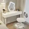 Nuevo modelo de tocador para dormitorio, mesa de maquillaje simple y moderna, gabinete de almacenamiento de lujo ligero, tocador pequeño estilo crema