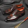 Sapatos Masculinos de Couro Genuíno Brogue Esculpido de Alto Padrão Feitos à Mão, Sapatos Masculinos para Casamento, Sapatos de Couro Formais de Negócios para Noivos