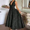 Transfronterizo Nuevo Patrón en Relieve Tridimensional Retro Europeo y Americano Cuello en V Sin Mangas Falda Amplia Vestido para Mujer