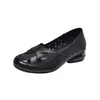 Zapatos de Mujer Calados de Piel Suave 2026 Verano Nuevos Sandalias Transpirables Punta Redonda Zuecos sin Cordones Tacón Grueso Zapatos de Mamá