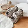 Otoño 2026 Nuevo Estilo Zapatos Derby Infantiles Niños Niñas Suela Suave Versátiles Casuales Deportivos Bloque de Color Antideslizantes Zapatos de Skate