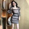 Otoño 2026 Nuevo Vestido Vietnamita para Mujer Estilo Francés Manga Abullonada Malla Plisado Cubre Vientre Ajustado Cuello Cuadrado 9583