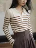 Suéter de Punto Rayado Francés Cuello Alto para Mujer Primavera y Otoño Solapa Corta Manga Larga Ajustado Top Básico