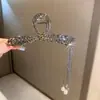 Pinza de Tiburón Grande para el Cabello Estilo Japonés y Coreano Fresco y Dulce de Aleación con Borla Pinza de Garra para la Parte Posterior de la Cabeza Accesorio para el Cabello Primavera 2025