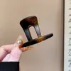 Presilha de Garra Simples para Rabo de Cavalo Alto para Mulheres, Elegante Presilha Tubarão, Grampo Versátil, Novo Acessório de Cabelo da Moda 2026