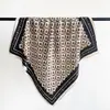 Bufanda de Seda Jacquard Cuadrada Pequeña para Mujer Bufanda de Cuello Fina Transpirable de Gama Alta Estampado de Perlas Para Combinar con Camisa Bufanda ins