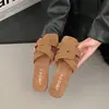 Sandalias planas retro francesas y pantuflas para mujer 2024 estilo nuevo para usar fuera H-shaped face pantuflas de una tira~verano playa costa pantuflas de media