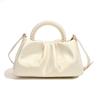 Bolsa de Muñeca de Perlas de Alta Gama para Mujer Primavera/Verano 2026, Bolso de Mano Plegado Nube de Diseño de Nicho, Bolso de Hombro Cruzado