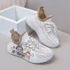 Zapatos Infantiles 2026 Nuevos Tenis de Dibujos Animados de Primavera para Niños, Zapatos Casuales de Malla de Princesa, Zapatos Yeezy