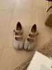Sapatos Mary Jane retrô franceses planos com bico dividido para mulheres, novos mocassins de sola macia 2026