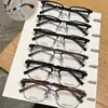 Nuevas Gafas para Miopía de Nivel Básico para Hombres, Estilo de Negocios de Lujo Ligero, Montura Cuadrada de Titanio Puro Ultraligera, Bloqueo de Luz Azul, Se Pueden Adaptar con Lentes Graduados para Astigmatismo