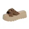Sandalias de moda estilo hada 2026 de alta gama para mujer, pantuflas de suela gruesa para verano, adecuadas para combinar con faldas, estilo nuevo