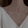 Collar de lujo ligero de plata S925, cadena de clavícula moderna que combina con todo, mariposa, nicho simple, joyería de cadena de lana elegante de alta gama.