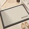 Alfombra de baño moderna simple de barro de diatomeas suave para el suelo, alfombra de puerta de baño de secado rápido antideslizante, alfombra de puerta absorbente para inodoro