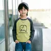 Camiseta de Manga Longa com Estampa de Animal Cartoon para Meninos da Primavera e Outono Novo Estilo para Crianças Pequenas e Médias Algodão Lycra Camiseta Básica de Gola Redonda para Crianças