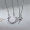 Collar de Pareja Rosa Espinas para Hombres y Mujeres Cadena de Clavícula Nicho Moderna Pequeño Colgante de Flor de Diamante Rosa Fresco