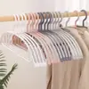Cabides sem marca, varais de secar roupas antiderrapantes, cabides de plástico, ganchos de cabide para roupas domésticas, varais de roupas, cabides de roupas para pendurar