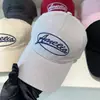 Boné de Beisebol Vermelho Estilo Ins Coreano para Mulheres, Primavera e Outono Casual Bordado Versátil Top Macio para Cabeça Grande Bico de Pato para Homens