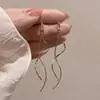 Nuevos pendientes de hilo ondulado para orejas, estilo vacacional de verano para mujer, diseño de nicho de lujo ligero, pendientes largos con borlas, elegantes colgantes para orejas