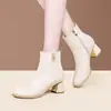 Botas Martin para mujer con forro de felpa, cuero suave, nuevo estilo otoño e invierno 2026, elegantes zapatos de cuero de tacón alto y tacón medio negro para madres