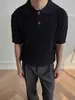 Camisa polo masculina de malha cinza claro de manga curta, estilo old money de verão, caimento relaxado, camiseta de meia manga com corte clean