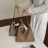 Bolsas tejidas a mano para mujer 2026 nuevo moderno de moda retro bolsa de playa de paja versátil de gran capacidad bolsa de hombro
