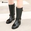 2025 Nuevos Zapatos de Agua Europeos y Americanos para Mujer Estampado de Diamantes Moda Botas de Lluvia Hunter Accesorios Edge Botas de Lluvia Cálidas de Caña Media