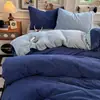Nuevo juego de ropa de cama de terciopelo de leche de alta densidad, minimalista y sin marca para 2026, de tres o cuatro piezas, que incluye una funda de edredón, para uso doméstico, con un diseño más grueso y amigable con la piel