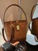 Bolsa Balde Fosca Retro de Alta Qualidade Transfronteiriça Pequena Nova 2025 Bordado Acolchoado Bolsa de Ombro Único Transversal de Nicho