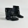 Botas de tornozelo com fivela plissada estilo deserto para mulheres, nova coleção outono 2026, botas western cowboy retrô de salto baixo Maillard