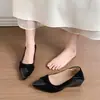 Zapatos Mary Jane de diseño único y estilo dulce para mujer, de verano, corte bajo, punta fina, con plataforma interior para aumentar altura, suaves y versátiles para ir al trabajo
