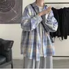 Camisa de cuadros estilo Hong Kong, simple y delgada, versión coreana de moda para hombre, chaqueta camisa casual holgada de manga larga para pareja