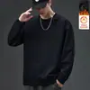 Moletom com gola redonda e forro de fleece para homens, marca moderna de outono e inverno, peça versátil solta de manga longa para usar por baixo, roupa de casal unissex, top para estudante