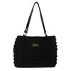Bolso de hombro plisado sencillo e informal de moda para mujer, nuevo bolso de mano estilo occidental para uso diario en otoño de 2023.