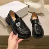 Novos mocassins xadrez 2026, sapatos de uniforme femininos, estilo britânico retrô, versáteis, sapatinhos de couro estilo JK, sapatilhas macias para estudantes